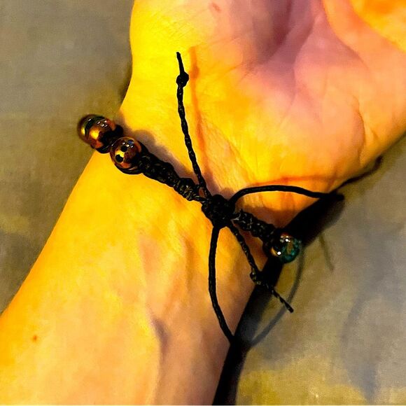 NEW Aqua & Copper Glass Beaded Macrame Handmade Adjustable Beaded Bracelet - Picture 3 of 3